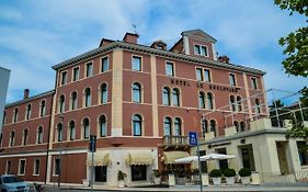 Hotel le Boulevard Venecia